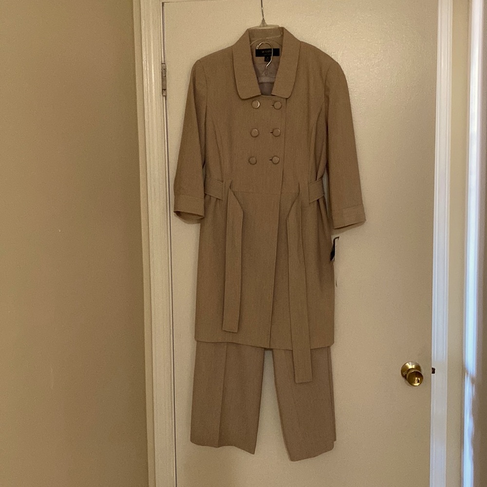 Nice Pant Suit (New)